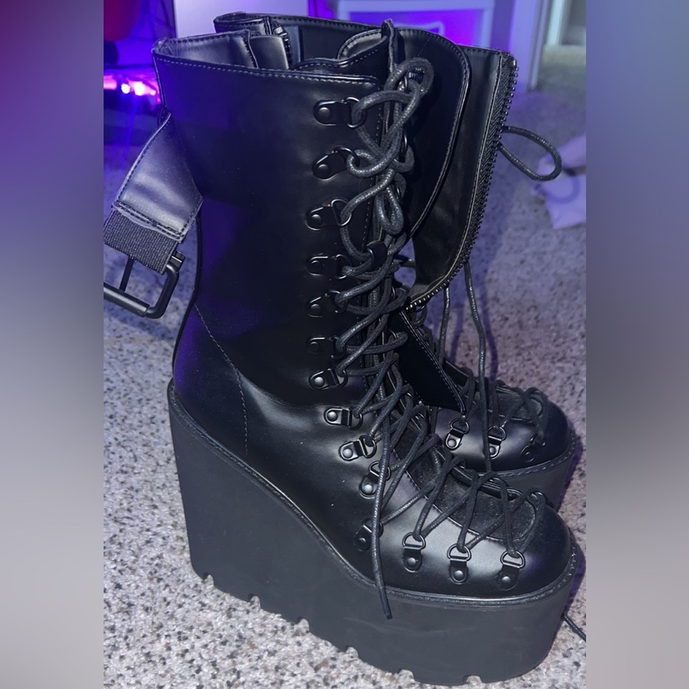 Platform boots size 10